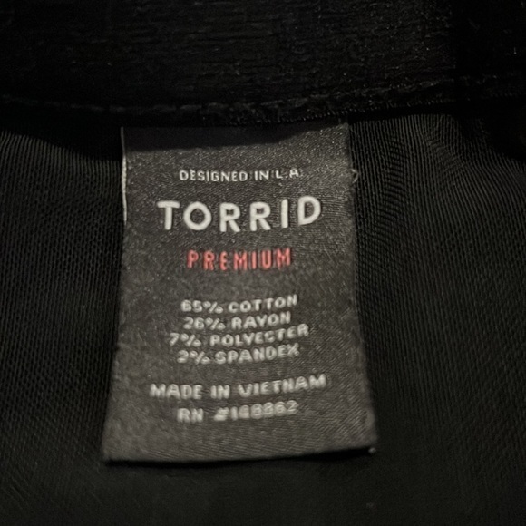 TORRID BOMBSHELL‎ SKINNY PREMIUM STRETCH HIGH-RISE DESTRUCTED JEAN BLACK SZ 20 - Picture 7 of 9